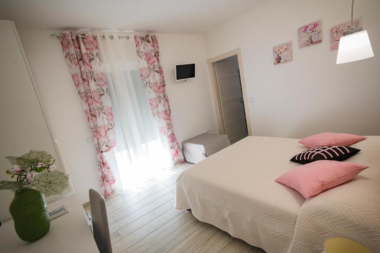 Bed and Breakfast Pineta Del Mare à Alba Adriatica Extérieur photo